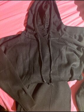Black 100% CASHMERE Women's Track Jogger Set - Hoodie and Joggers